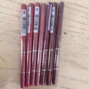 2 L’Oréal Infallible lip liner -choose your shade
